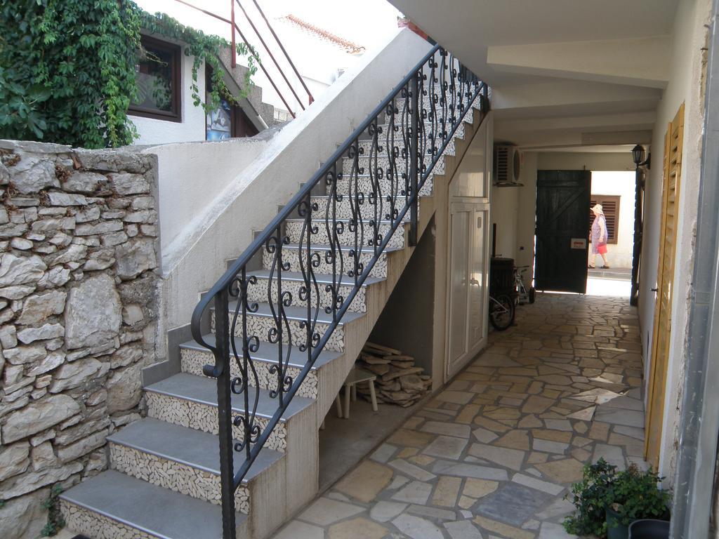 Apartment Amalija Primošten Εξωτερικό φωτογραφία