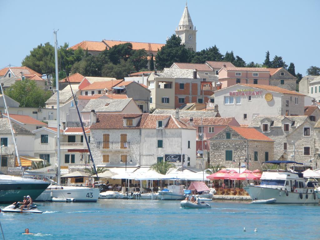 Apartment Amalija Primošten Εξωτερικό φωτογραφία